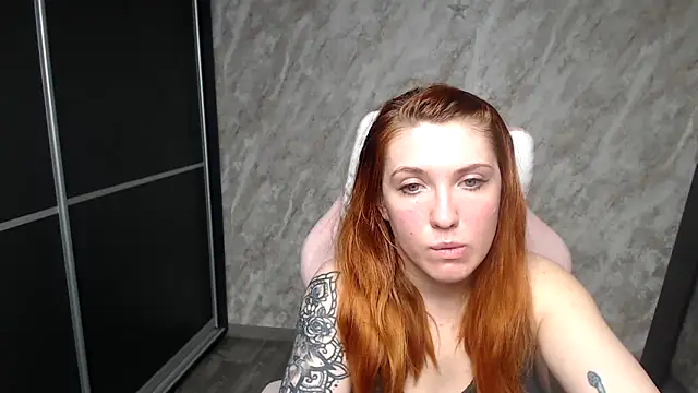 Reginasmilee online show from February 2026 02:36:01 PM