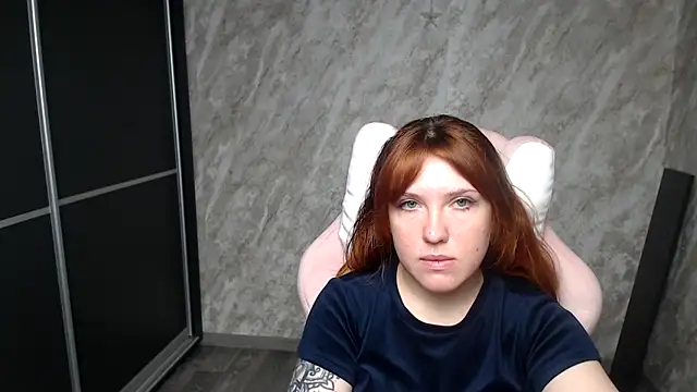 Reginasmilee online show from February 2026 04:52:02 AM