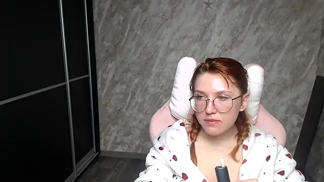 Reginasmilee online show from February 2026 03:13:02 PM