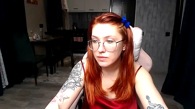 Reginasmilee online show from March 2026 03:23:01 AM