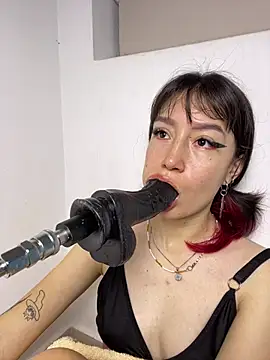 im lizzy17 online show from July 2026 01:15:02 PM