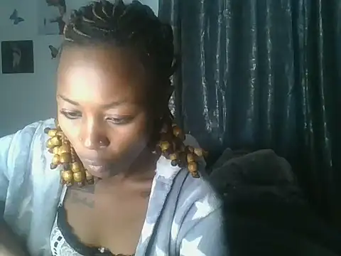 Snapshot of Prettyquueen chatting on June 2026 01:33:01 PM Prettyquueen online show from June 2026 01:33:01 PM
