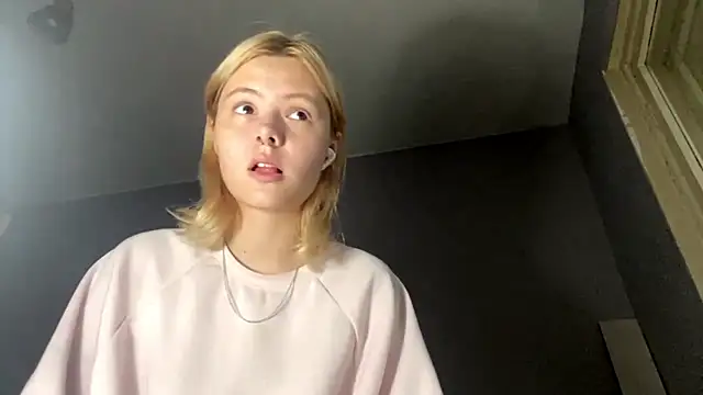 Snapshot of Jeneienal_1 chatting on July 2026 03:16:01 PM Jeneienal 1 online show from July 2026 03:16:01 PM