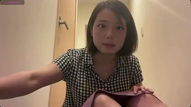 Snapshot of maki7779 chatting on August 2026 01:14:02 PM maki7779 online show from August 2026 01:14:02 PM