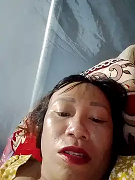 Snapshot of Moon_squirtt chatting on July 2026 10:13:01 PM Moon squirtt online show from July 2026 10:13:01 PM