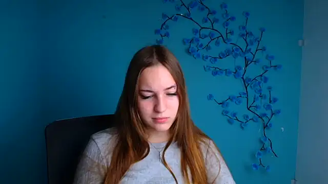 Snapshot of Holly_Mooon_ chatting on July 2026 05:44:01 AM Holly Mooon online show from July 2026 05:44:01 AM