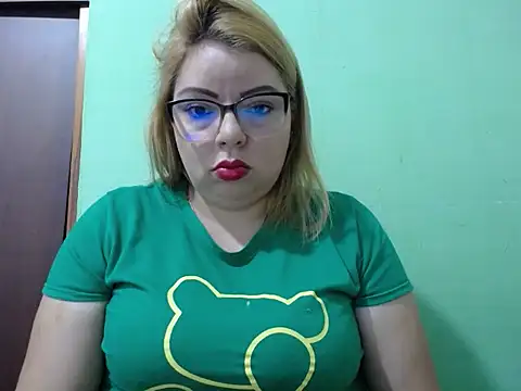 Lunay Hot online show from July 2026 02:03:01 PM