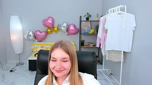 RebeccaPhillips online show from June 2026 02:01:02 PM