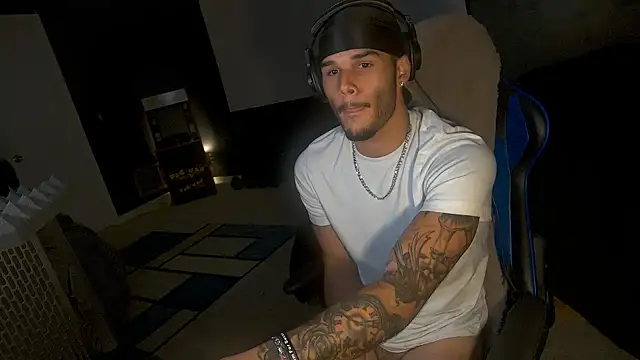 Kylewhitedgs online show from June 2026 11:50:02 PM