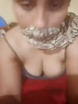 Gayatrthakur00000 online show from June 2026 03:02:01 PM