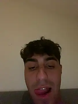 alessio2026xx online show from July 2026 11:12:02 PM