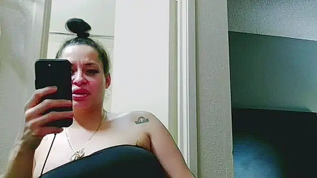 Snapshot of imisamoore69 chatting on January 2026 07:13:01 AM imisamoore69 online show from January 2026 07:13:01 AM