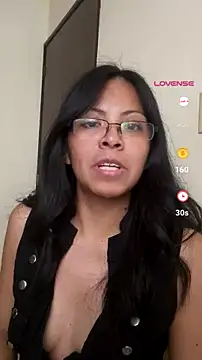 Snapshot of sweet_tulipan chatting on July 2026 10:12:01 PM sweet tulipan online show from July 2026 10:12:01 PM