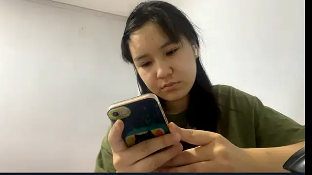 Snapshot of KaseyLeak chatting on July 2026 10:30:01 AM KaseyLeak online show from July 2026 10:30:01 AM