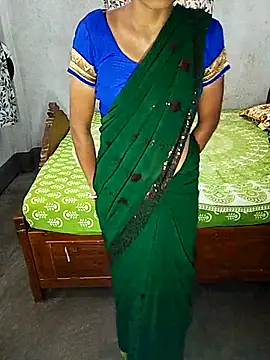 Snapshot of Hot_Urvashi_ chatting on July 2026 07:43:01 AM Hot Urvashi online show from July 2026 07:43:01 AM