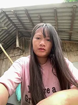Snapshot of Zully- chatting on July 2026 11:20:02 PM Zully- online show from July 2026 11:20:02 PM