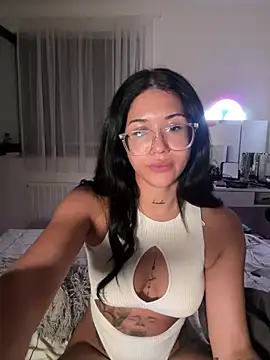 littlelatina online show from July 2026 09:28:02 PM