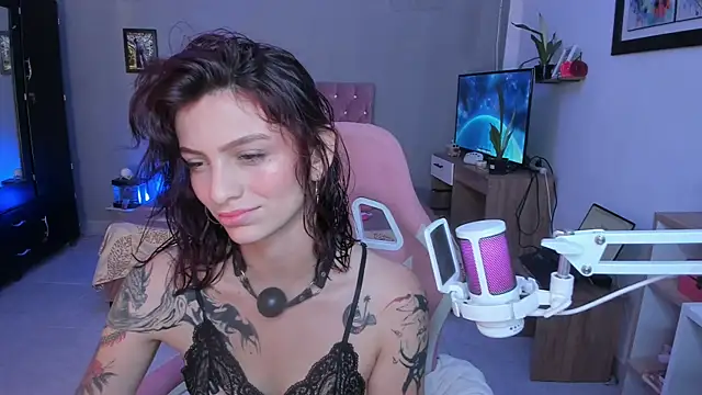 Snapshot of sophie_dolly_ chatting on July 2026 08:12:02 PM sophie dolly online show from July 2026 08:12:02 PM