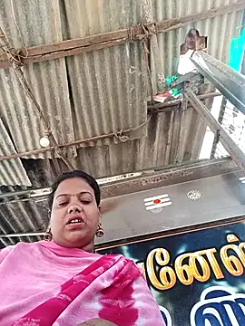 Snapshot of tamilredwine chatting on July 2026 07:22:01 AM tamilredwine online show from July 2026 07:22:01 AM