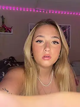 Sammybbxx online show from July 2026 02:04:02 AM