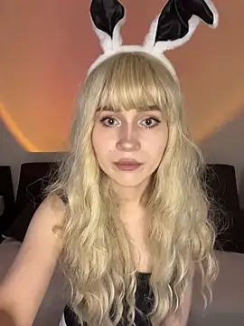 Charlotte Pretty online show from July 2026 05:01:01 AM