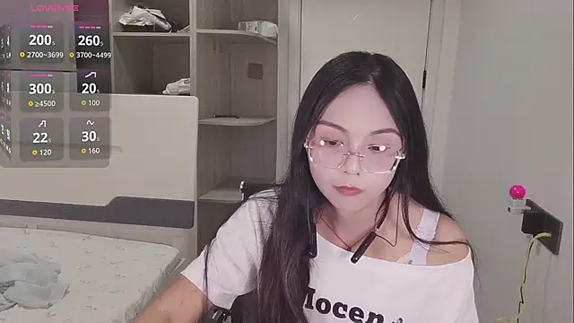 Snapshot of yishan-22 chatting on July 2026 04:27:02 AM yishan-22 online show from July 2026 04:27:02 AM