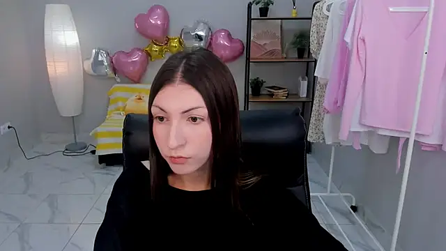Diana Thompson online show from July 2026 01:19:01 PM