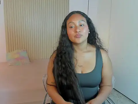 Snapshot of SerenaFordd chatting on July 2026 08:47:01 PM SerenaFordd online show from July 2026 08:47:01 PM