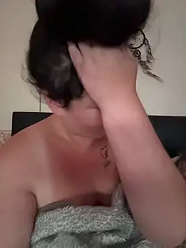 Snapshot of CurvyScarlett69xx chatting on July 2026 08:10:02 AM CurvyScarlett69xx online show from July 2026 08:10:02 AM