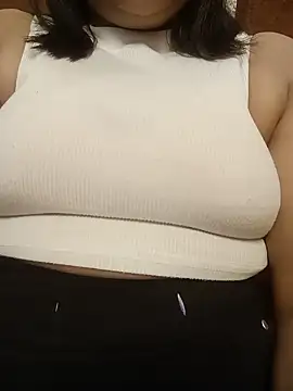 Queen Karishma online show from July 2026 02:08:02 PM