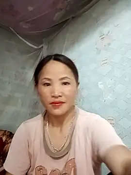 Snapshot of Mie-Miee chatting on July 2026 01:18:02 PM Mie-Miee online show from July 2026 01:18:02 PM