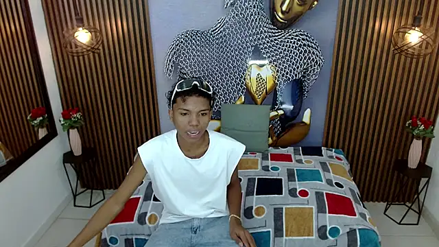Snapshot of AlessandroBlack_ chatting on July 2026 07:23:02 PM AlessandroBlack online show from July 2026 07:23:02 PM