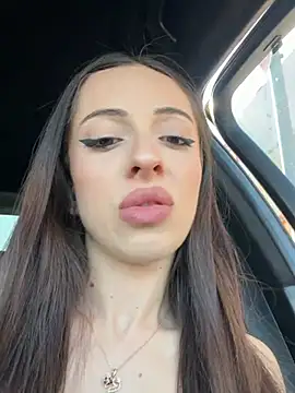 Snapshot of MoonLinaa chatting on July 2026 01:59:02 PM MoonLinaa online show from July 2026 01:59:02 PM