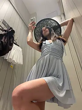 Snapshot of MoonLinaa chatting on July 2026 11:12:02 AM MoonLinaa online show from July 2026 11:12:02 AM
