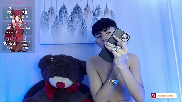 Michaell and twink online show from July 2026 08:44:02 PM