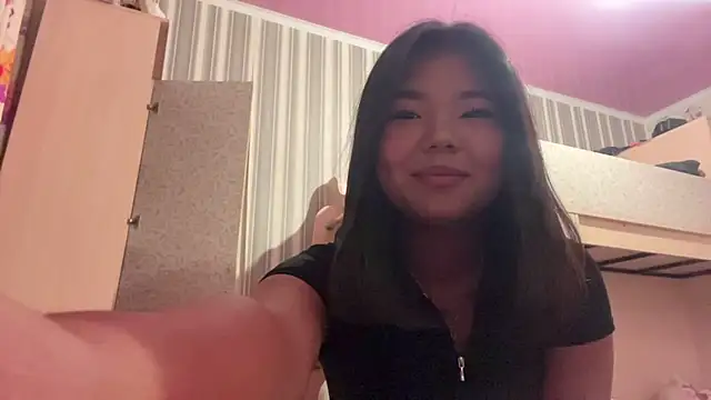 Snapshot of JohannaMickiewicz chatting on July 2026 03:54:02 PM JohannaMickiewicz online show from July 2026 03:54:02 PM