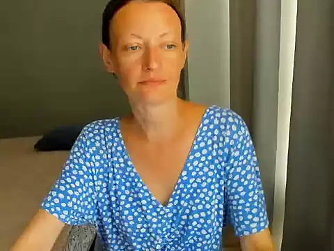 Snapshot of VelvetZara chatting on July 2026 12:14:02 PM VelvetZara online show from July 2026 12:14:02 PM