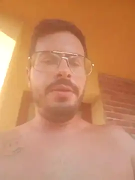 Lukasito18 online show from July 2026 04:25:02 PM