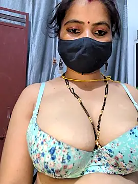Laila fuck online show from July 2026 05:22:01 PM