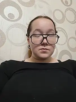 FionaDior online show from July 2026 06:20:01 PM
