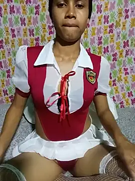 Snapshot of littlestar25 chatting on July 2026 06:32:02 PM littlestar25 online show from July 2026 06:32:02 PM