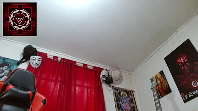 Amanda Valeska online show from December 2025 05:00:01 PM