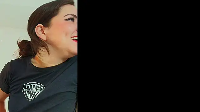 Julianna SX online show from July 2026 12:34:01 PM
