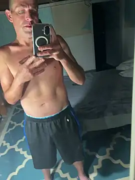 KyleHollis online show from July 2026 06:33:02 AM