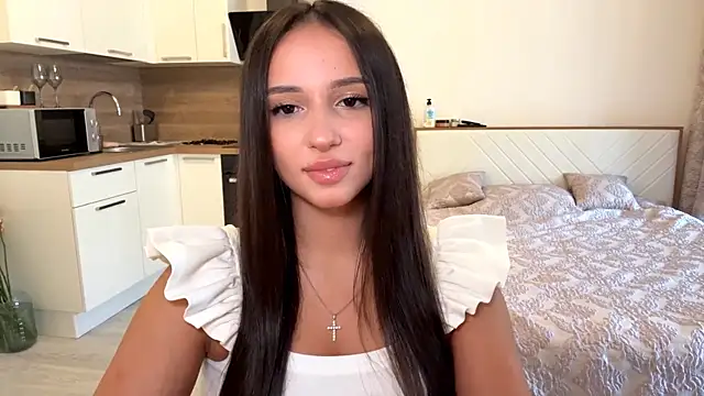 Snapshot of Vixy_Moons chatting on July 2026 04:58:02 PM Vixy Moons online show from July 2026 04:58:02 PM