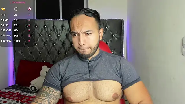 Snapshot of mrloganfuck1 chatting on June 2026 06:19:01 AM mrloganfuck1 online show from June 2026 06:19:01 AM