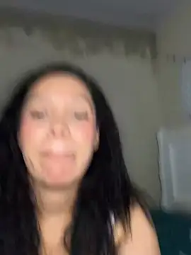 Snapshot of rossy_0103 chatting on July 2026 05:40:02 AM rossy 0103 online show from July 2026 05:40:02 AM