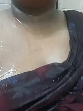Snapshot of tamilfathima chatting on August 2026 03:10:01 PM tamilfathima online show from August 2026 03:10:01 PM