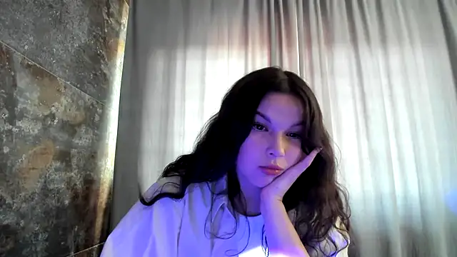 Snapshot of Veronika5404 chatting on August 2026 05:06:01 PM Veronika5404 online show from August 2026 05:06:01 PM