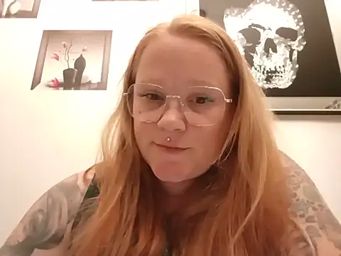 Snapshot of TinkTink87 chatting on August 2026 08:23:01 PM TinkTink87 online show from August 2026 08:23:01 PM